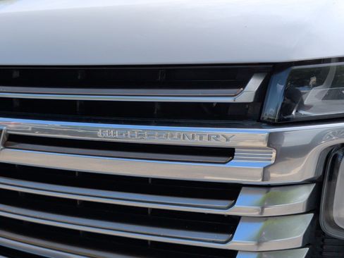 Used 2021 Chevrolet Tahoe High Country w/ Premium Package image 13