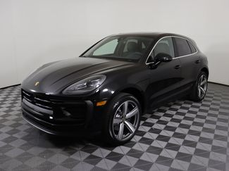 Used 2025 Porsche Macan image 1