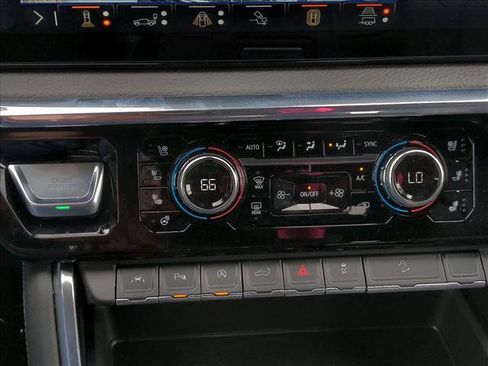 New 2025 GMC Sierra 1500 Denali image 13