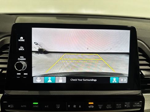 Used 2025 Honda Odyssey EX-L image 9