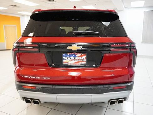 New 2025 Chevrolet Traverse LT w/ Driver Confidence Package image 7