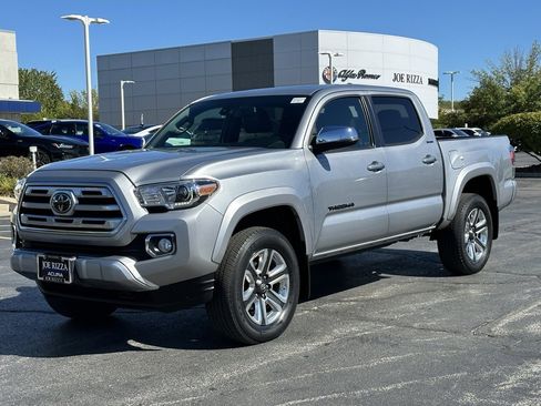 Used 2019 Toyota Tacoma Limited image 6