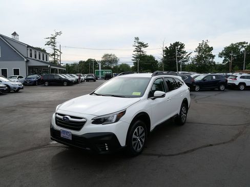Used 2020 Subaru Outback Premium AWD/4WD image 1