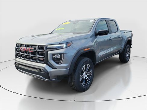 Used 2023 GMC Canyon AT4 w/ AT4 Premium Package AWD/4WD image 2