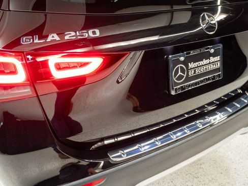 Certified 2023 Mercedes-Benz GLA 250 image 9