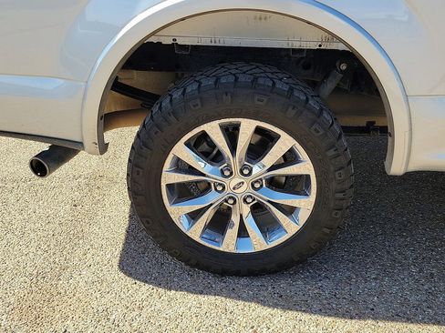 Used 2017 Ford F150 Lariat AWD/4WD image 14