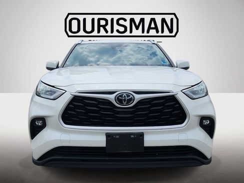 Certified 2020 Toyota Highlander XLE AWD/4WD image 2