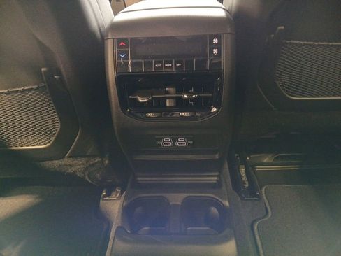 New 2026 Jeep Grand Cherokee L Laredo image 5