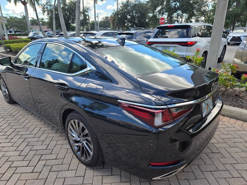 Used 2025 Lexus ES 350 Ultra Luxury w/ Accessory Package (Z2) FWD image 25