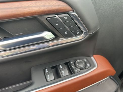 Used 2024 GMC Sierra 2500 Denali Ultimate image 17