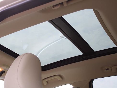 Used 2015 Volvo XC60 T5 Premier image 16