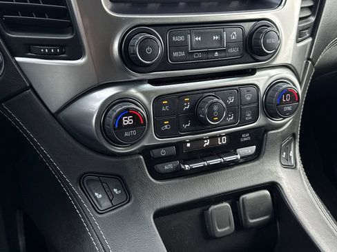 Used 2020 Chevrolet Tahoe LT w/ Luxury Package image 26