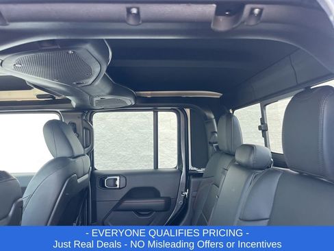 New 2025 Jeep Gladiator Rubicon image 28