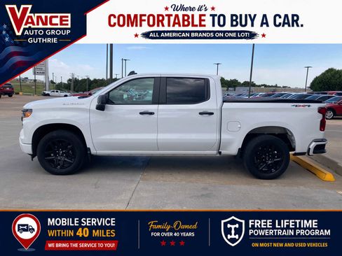 Used 2023 Chevrolet Silverado 1500 Custom AWD/4WD image 4