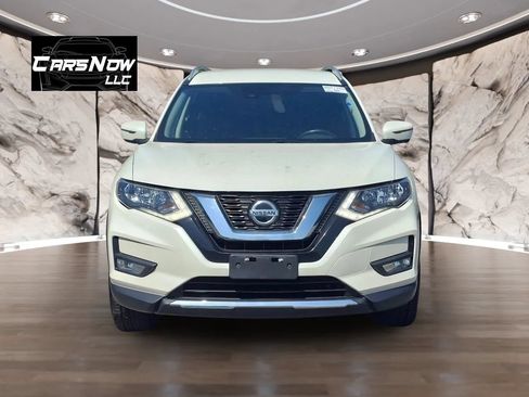Used 2019 Nissan Rogue SV w/ Premium Package AWD/4WD image 2