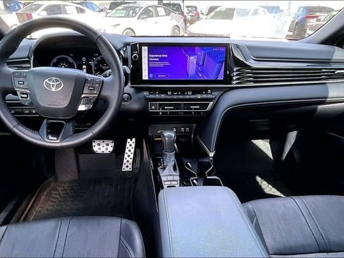 Used 2025 Toyota Camry XSE FWD image 13