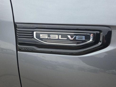 Used 2021 GMC Sierra 1500 Elevation w/ LPO, Elevation Black Package image 9