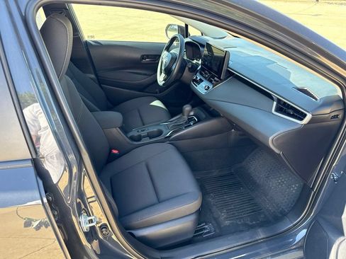 Used 2024 Toyota Corolla LE w/ LE Convenience Package FWD image 18