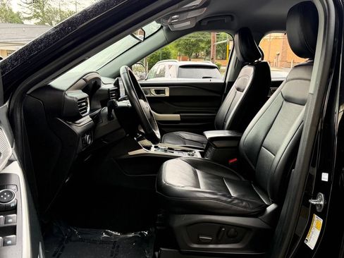 Used 2024 Ford Explorer Limited AWD/4WD image 25