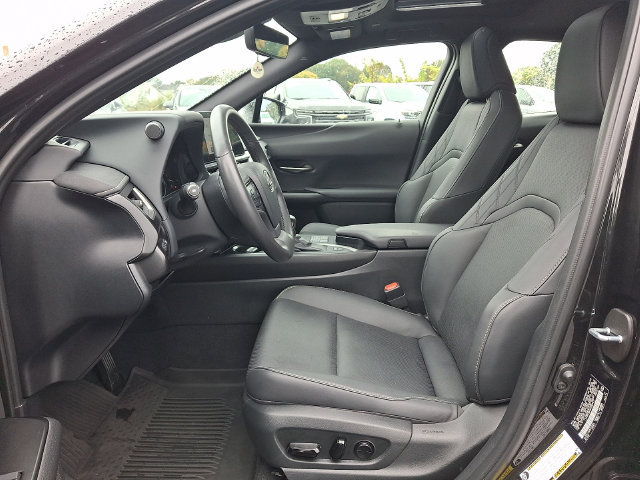 Used 2023 Lexus UX 250h AWD w/ Accessory Package (Z2) image 2