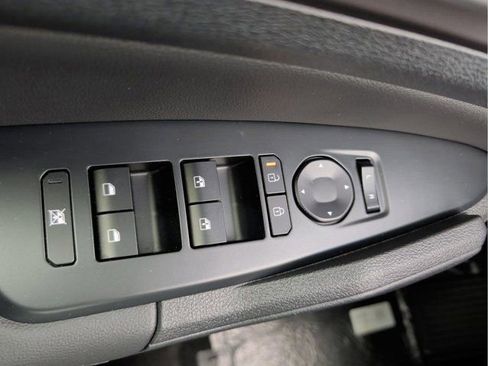 New 2026 Kia Sportage EX FWD image 21
