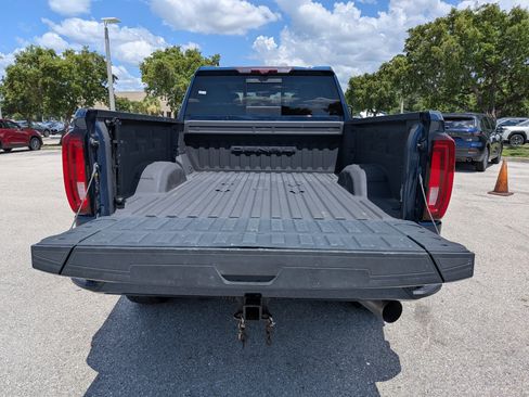 Used 2023 GMC Sierra 3500 Denali w/ Denali Ultimate Package AWD/4WD image 13