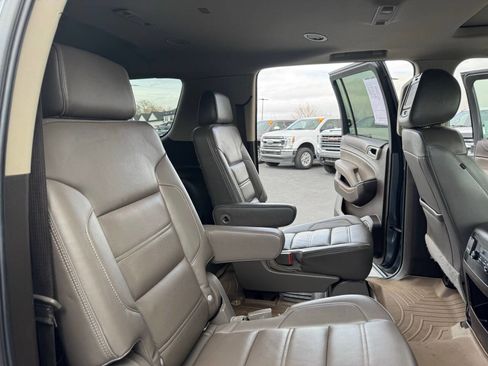 Used 2019 GMC Yukon XL Denali image 39
