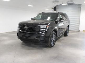 New 2025 Ford Expedition Platinum w/ Stealth Performance Package video 3