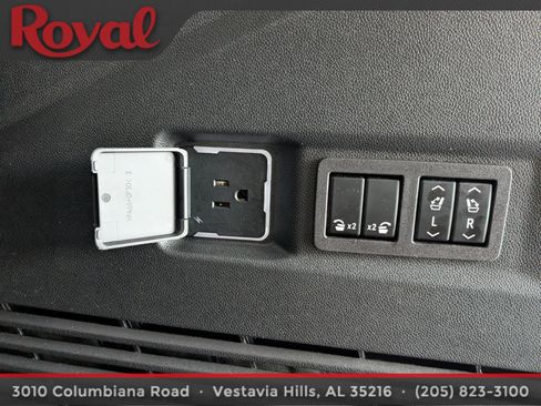 Used 2024 GMC Yukon Denali w/ Denali Reserve Package AWD/4WD image 14