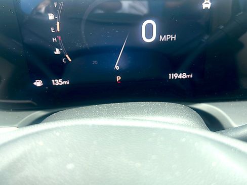 Used 2024 Buick Encore GX Avenir w/ Avenir Technology Package image 8