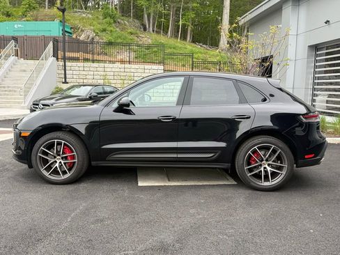 Used 2023 Porsche Macan S AWD/4WD image 4