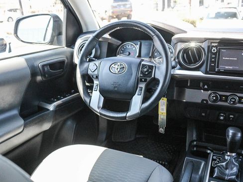Used 2019 Toyota Tacoma SR5 RWD image 5