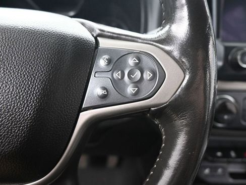 Used 2019 Chevrolet Colorado Z71 AWD/4WD image 12