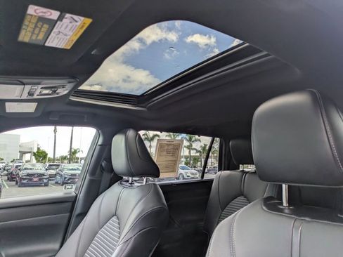 Certified 2021 Toyota Highlander XSE image 16