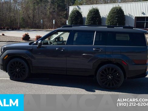 Used 2025 Hyundai Santa Fe Calligraphy image 10