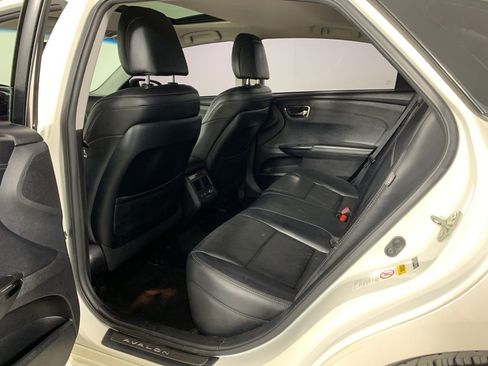 Used 2014 Toyota Avalon Limited w/ Technology Package image 32