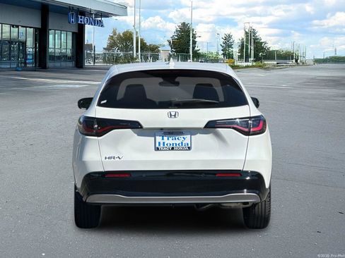 Used 2026 Honda HR-V EX-L image 6