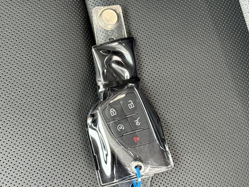 New 2026 GMC Terrain Denali w/ LPO, Floor Liner Package image 37