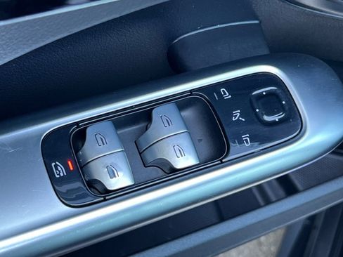 Used 2022 Mercedes-Benz C 300 Sedan image 13