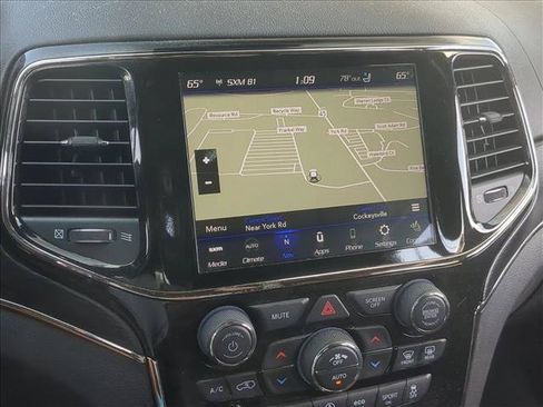 Used 2020 Jeep Grand Cherokee High Altitude AWD/4WD image 11