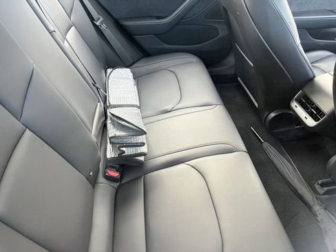 Used 2018 Tesla Model 3 Long Range RWD image 7