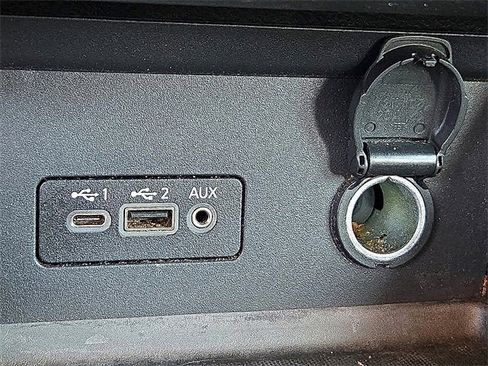 Used 2023 Nissan Sentra SR w/ SR Premium Package image 20