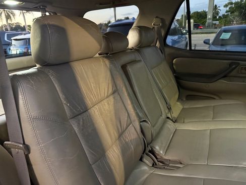 Used 2003 Toyota Sequoia SR5 image 25