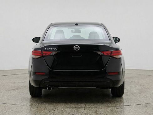 Used 2025 Nissan Sentra SV image 7