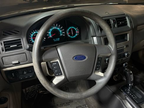 Used 2010 Ford Fusion SE FWD image 10