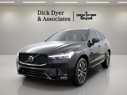 Certified 2025 Volvo XC60 B5 Plus w/ Protection Package Premier AWD/4WD image 7