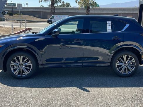 New 2025 MAZDA CX-5 Signature image 12