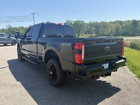 New 2026 Ford F250 Lariat w/ Black Appearance Package AWD/4WD image 3