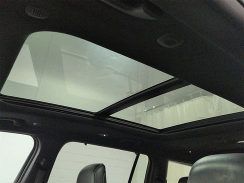 Used 2024 Jeep Grand Cherokee L Limited w/ Luxury Tech Group II image 20