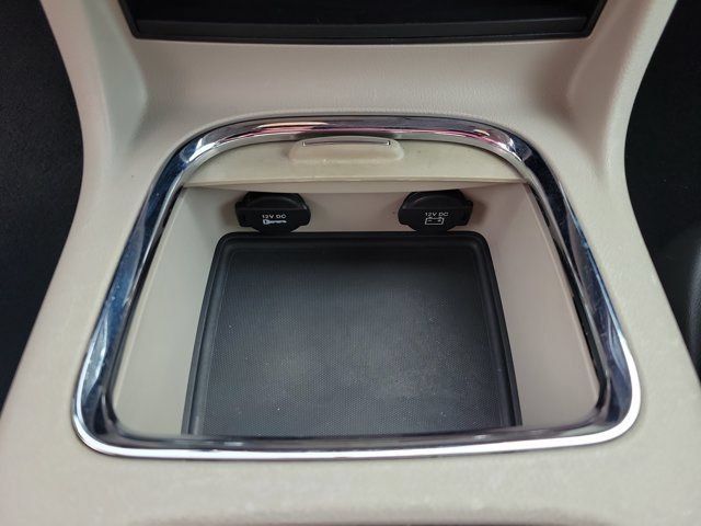 Used 2012 Dodge Grand Caravan SXT FWD image 20
